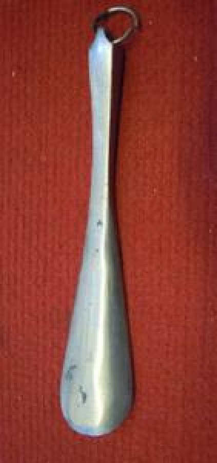 AYAKKABI GİYİLİRKEN KULLANILAN CEKECEK KERETA ALUMİNYÜM