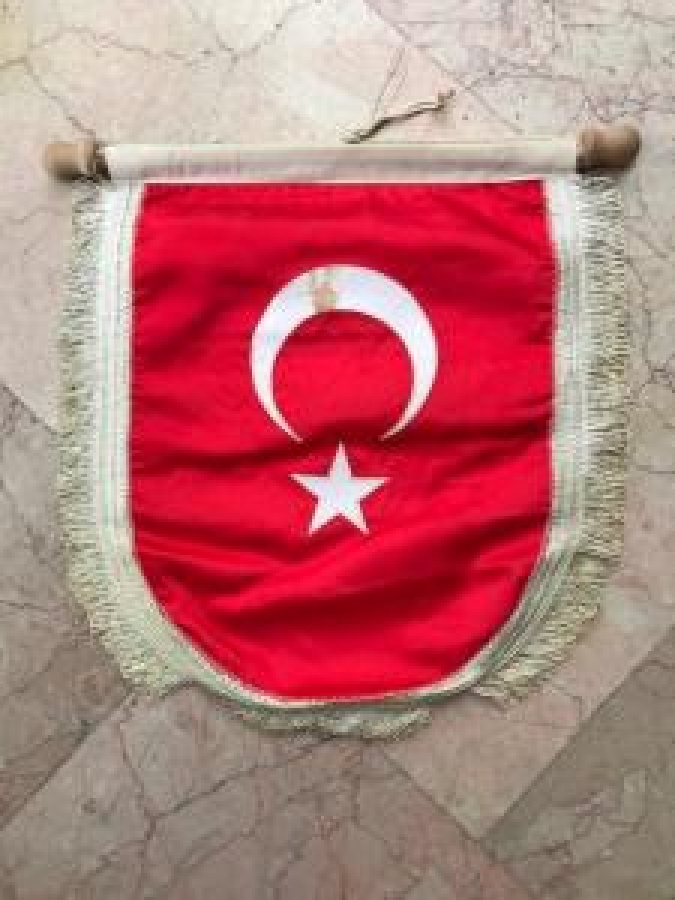 BANCO DIROMA FUTBOL KARŞILAŞMALARINDA VERİLEN KULUP BAYRAK