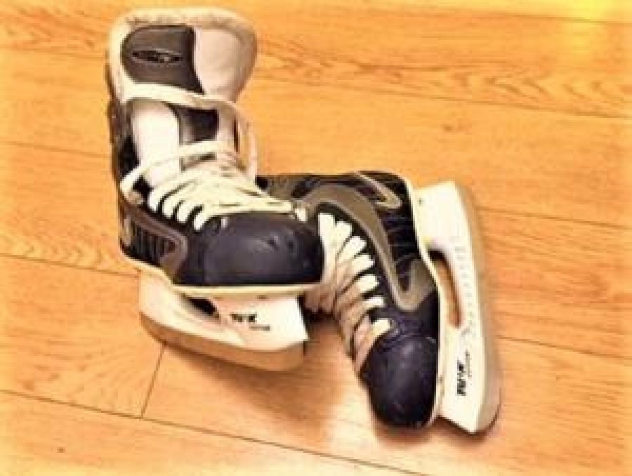 BUZ PATEN VE HOKEY AYAKKABI NİKE 6 (39) NUMARA ALT TABAN PASLANMAZ BIÇAK 