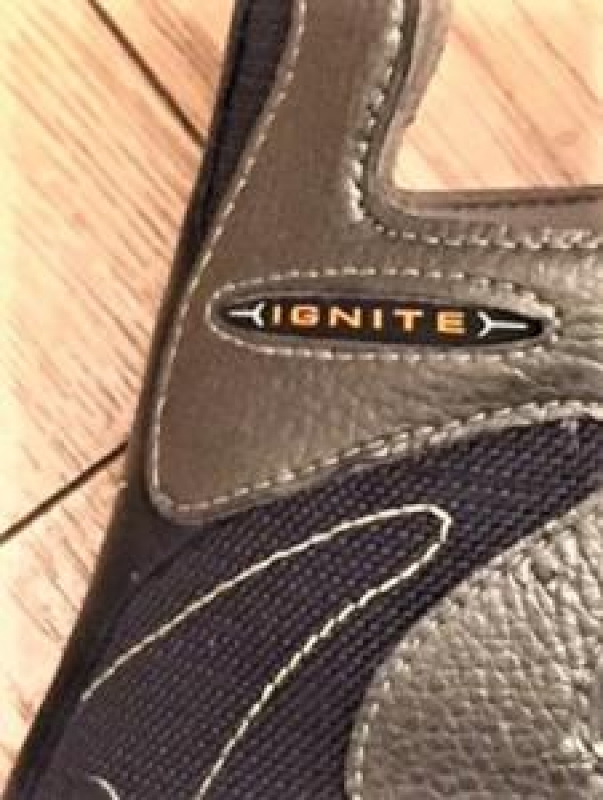 BUZ PATEN VE HOKEY AYAKKABI NİKE 6 (39) NUMARA ALT TABAN PASLANMAZ BIÇAK 