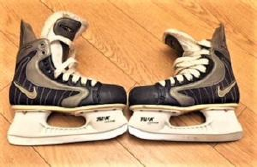 BUZ PATEN VE HOKEY AYAKKABI NİKE 6 (39) NUMARA ALT TABAN PASLANMAZ BIÇAK 