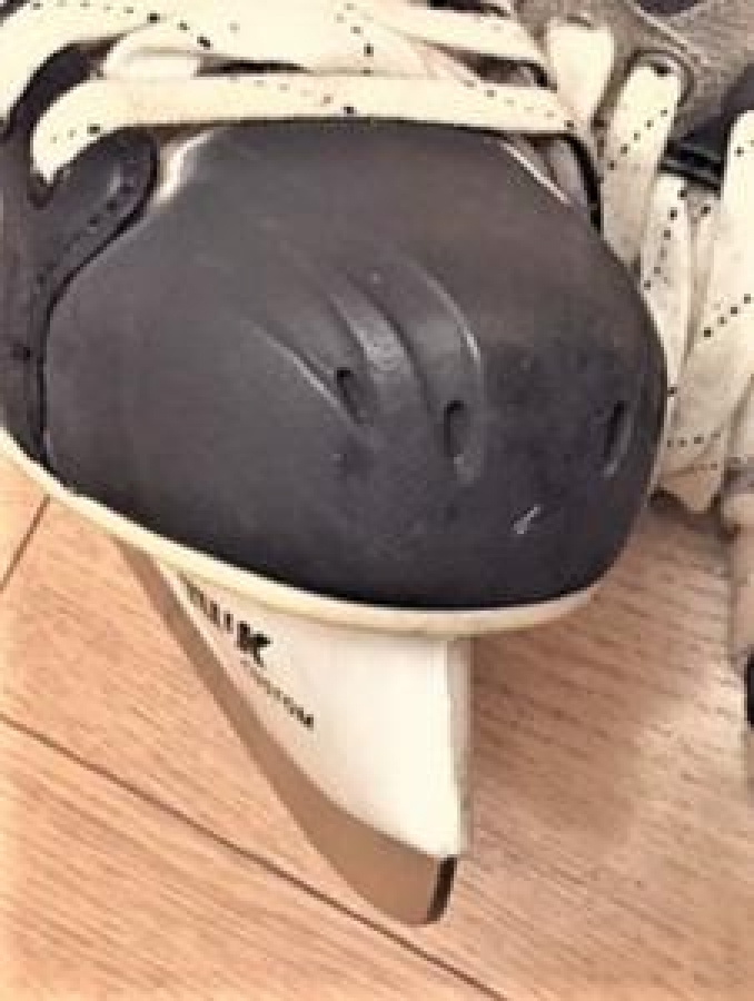 BUZ PATEN VE HOKEY AYAKKABI NİKE 6 (39) NUMARA ALT TABAN PASLANMAZ BIÇAK 