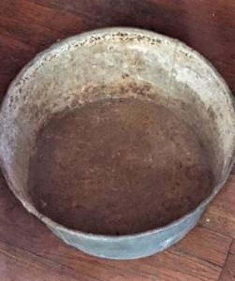 CEPEHEDE SU VE MEVZİ TOPRAK TAŞINMIŞ GALVANİZ KAB 35 CM ÇAPI ETİKETLİ 1917 