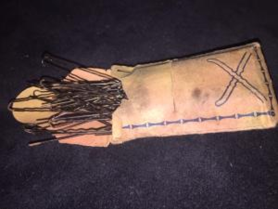  ANNELİESE BESTE LOCKENNADELN MİT UMGEBOGENEM KOPF PRİMA QUALİTAT  FİLKETE PAKEDİNDE