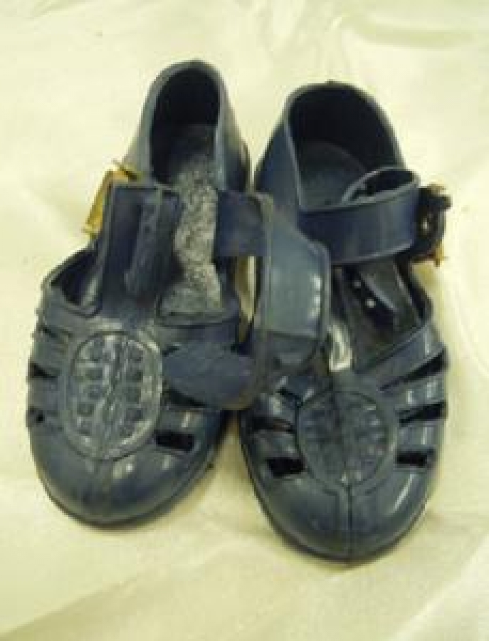 MAVİ YAZLIK LASTİK YANDAN MANDALLI 19 - 20 NUMARA AYAKKABI 