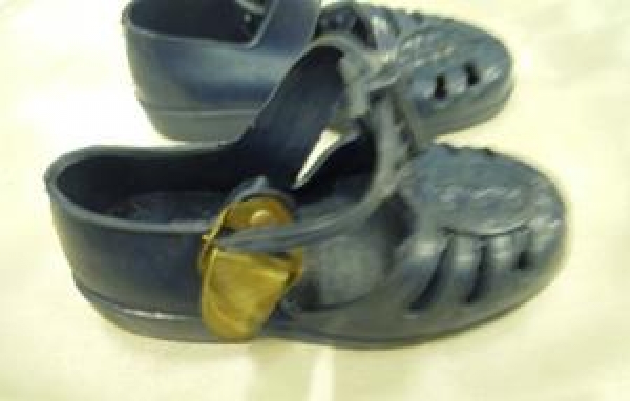 MAVİ YAZLIK LASTİK YANDAN MANDALLI 19 - 20 NUMARA AYAKKABI 