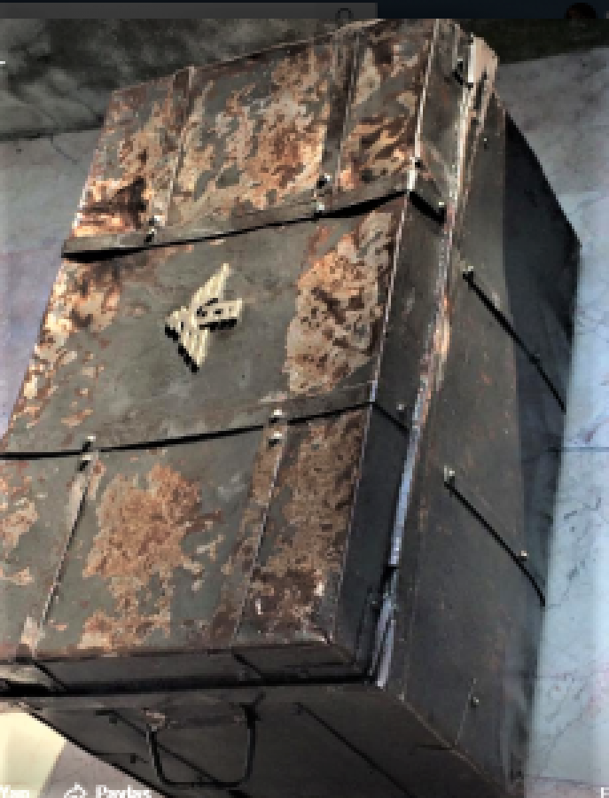 1941 NAZİ ADOLF HİTLER CEPHANE MUHİMMAT SANDIK METAL ÜZERİ NAZİ  ARMALI TAŞIMA KULP VE KİLİT APARATLI ORJİNAL 