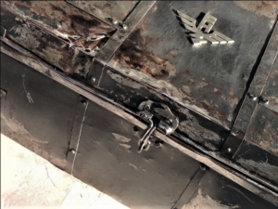 1941 NAZİ ADOLF HİTLER CEPHANE MUHİMMAT SANDIK METAL ÜZERİ NAZİ  ARMALI TAŞIMA KULP VE KİLİT APARATLI ORJİNAL 