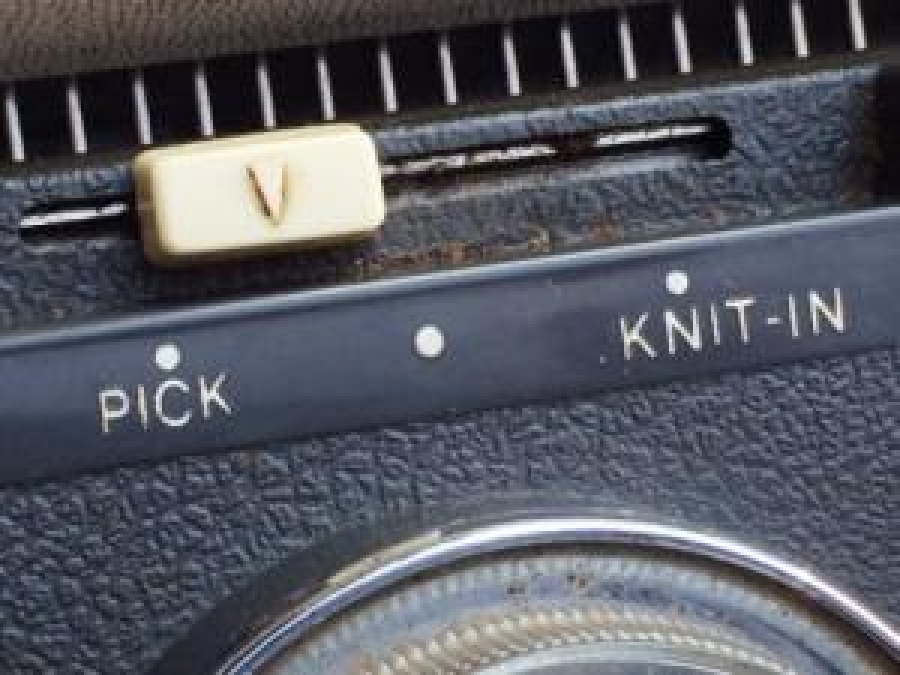 SİLVER SK-300 TRİKOTAJ MAKİNESİ JAPON MALI ÇANTA TİPİ 