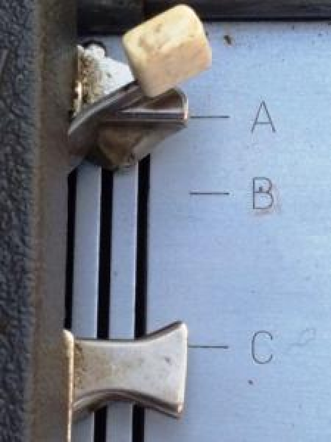 SİLVER SK-300 TRİKOTAJ MAKİNESİ JAPON MALI ÇANTA TİPİ 