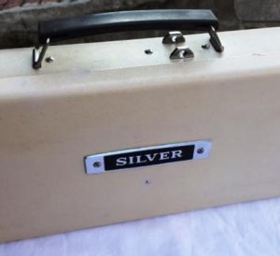 SİLVER SK-300 TRİKOTAJ MAKİNESİ JAPON MALI ÇANTA TİPİ 