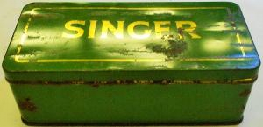 SINGER DİKİŞ TAKIM KUTUSU KAPAKLI TENEKE KUTU 