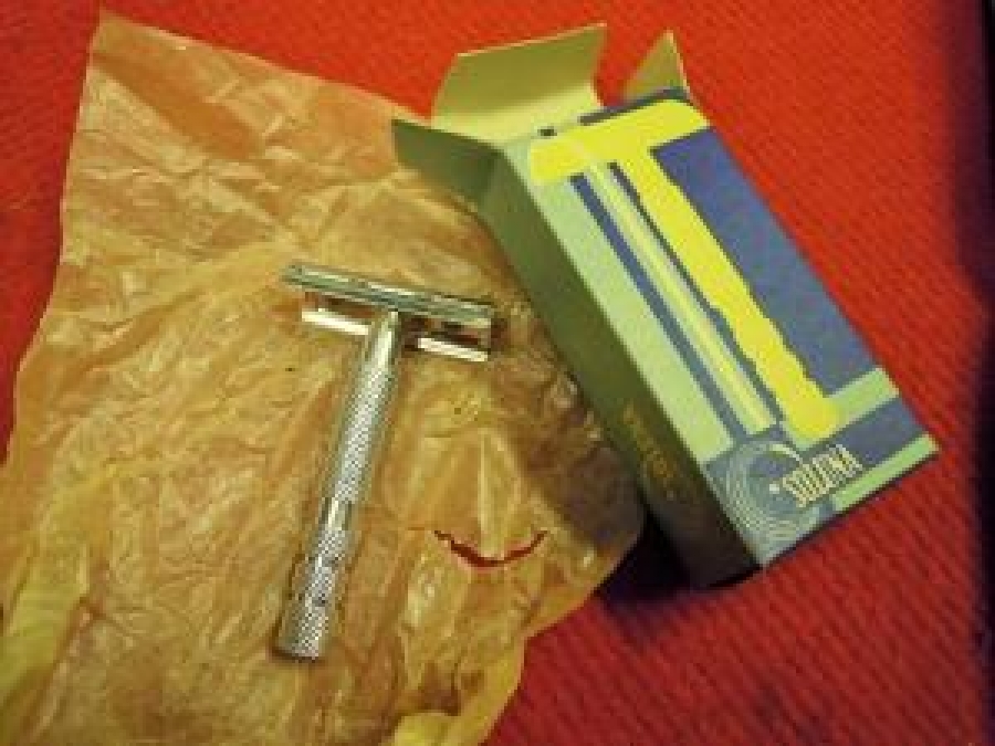 SOLUNA TIRAŞ MAKİNA JİLET TAKILAN METAL KULLANILMAMIŞ 