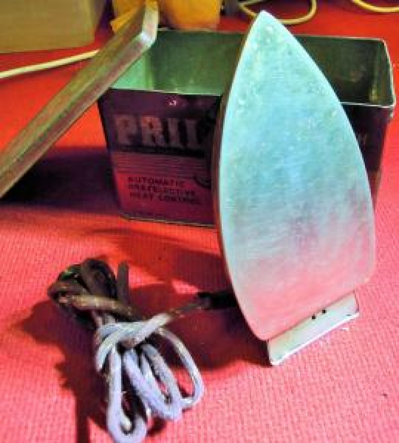 ÜTÜ KROM BAKALIT SAP PRILECT BRITISH MADE AUTOMATIC TENEKE KUTUSUNDA 