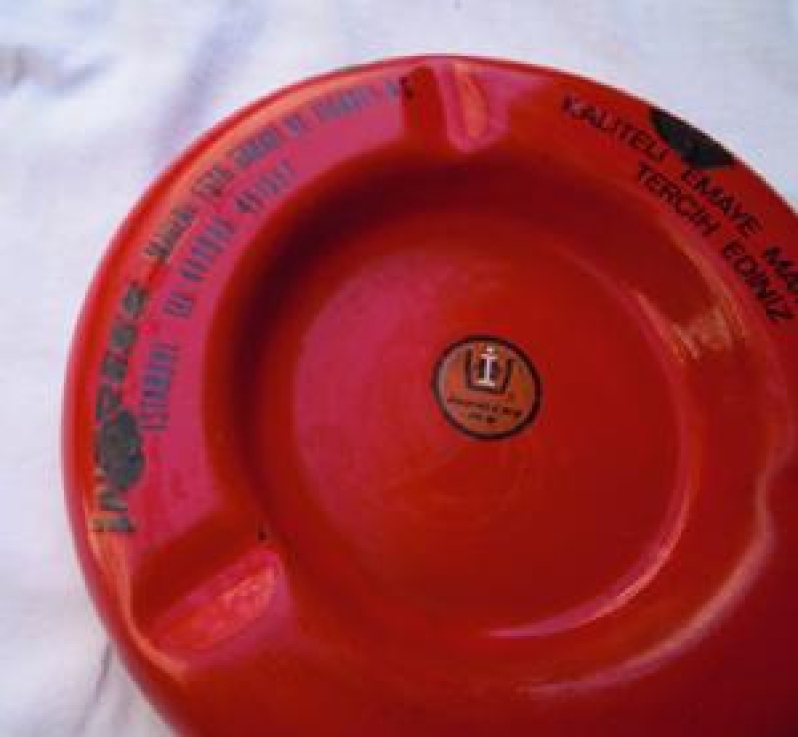 1950 EMAYE KIRMIZI REKDE KÜLLÜK İNPRESS MADENİ EŞYA SANAYİ VE TİCARET A. Ş. İSTANBUL TEL : 442943. 451557 