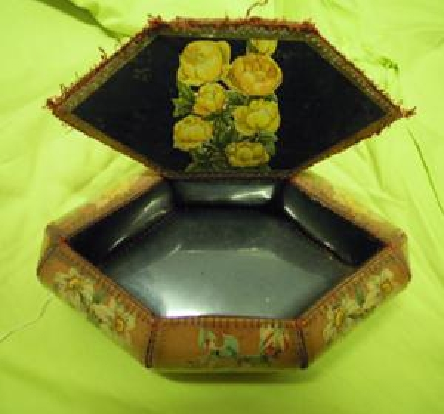 HAPİSHANE CEZA EVİ İŞİ MÜCEVHER EL YAPIM RONTGEN PARCALARINDA YAPILMIS KAĞIT KUTU 