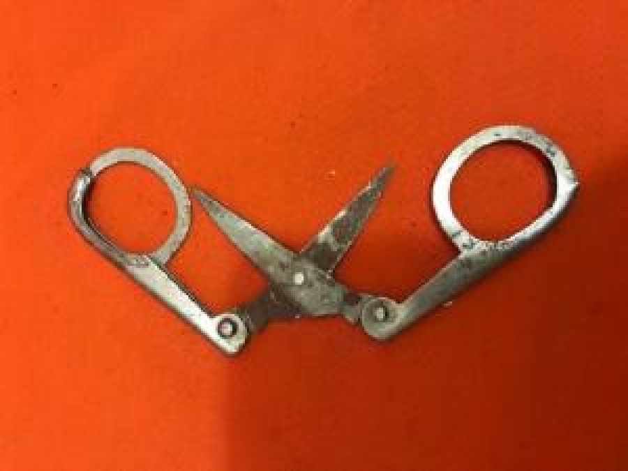 KATLANIR MAFSALLI METAL KÜÇÜK MAKAS