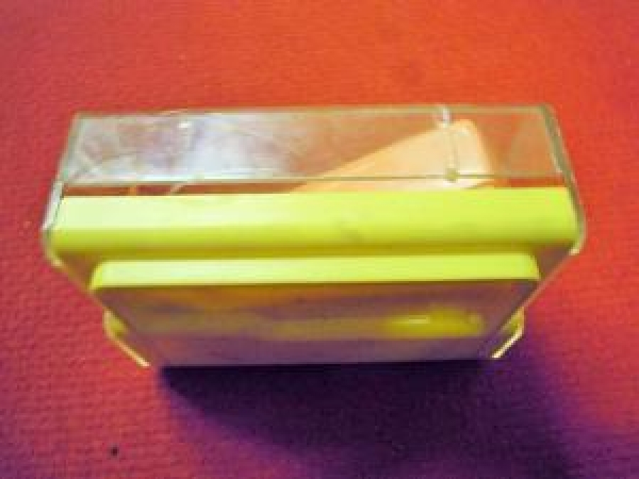 MEKANİK EL DİKİŞ MAKINA KUTUSUNDA