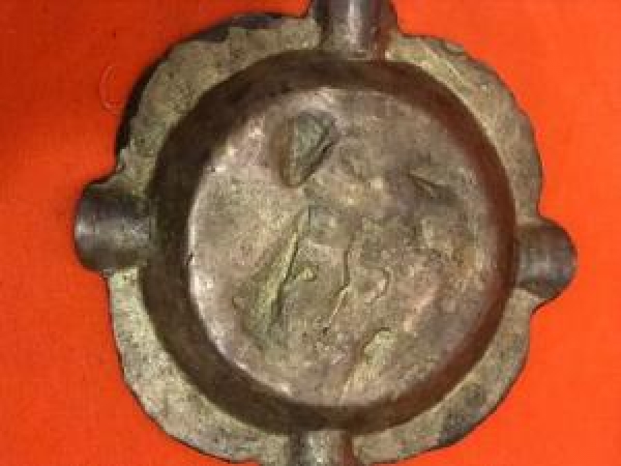 SARI DÖKÜM ROLYEFTLİ KUL TABAĞI KÜLLÜK