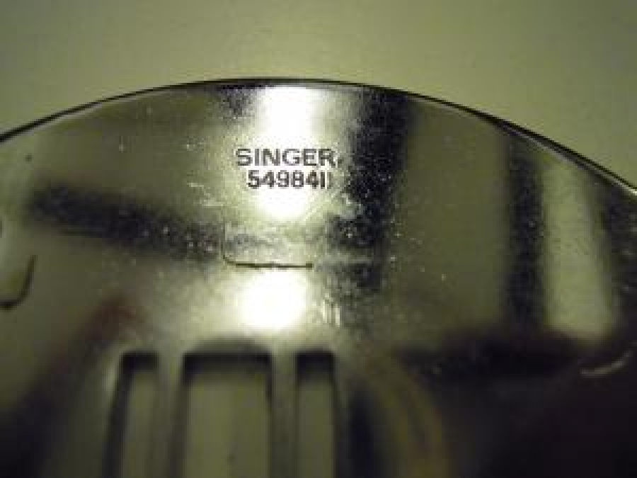 SINGER DİKİŞ MAKİNASI ALETLERİ TENEKE KUTU