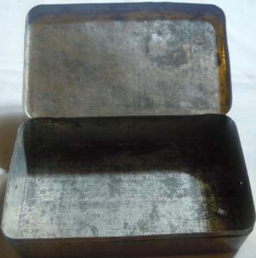 TENEKE KAPAKLI TÜTÜN KUTU MASTER 50 FEINSTER SHAG ENGLISCHE MISCHUNG 