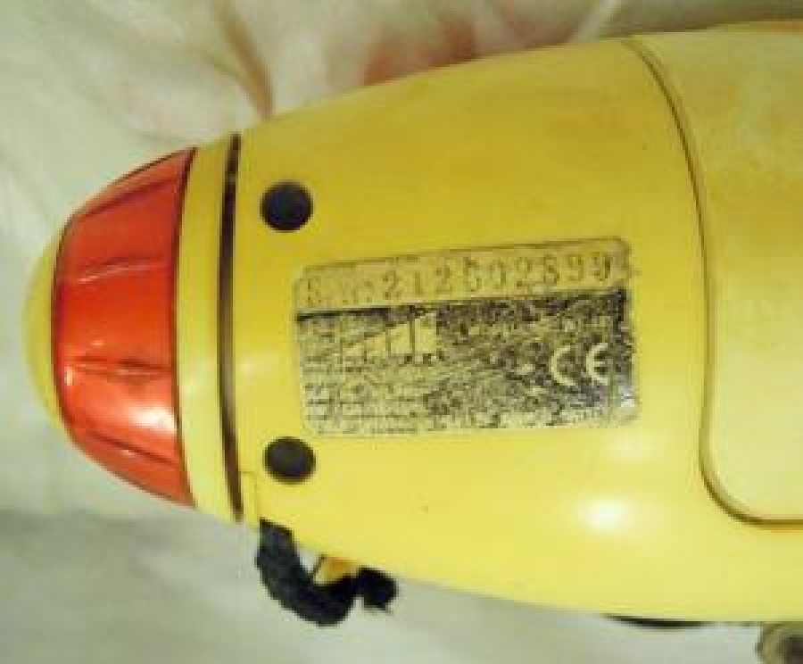 2 DALGA BEYZBOL TOPU ŞEKLİNDE TASARLANMIŞ TRANSİSTÖRLÜ PİLLİ RADYO 