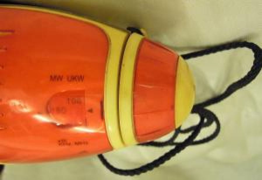 2 DALGA BEYZBOL TOPU ŞEKLİNDE TASARLANMIŞ TRANSİSTÖRLÜ PİLLİ RADYO 