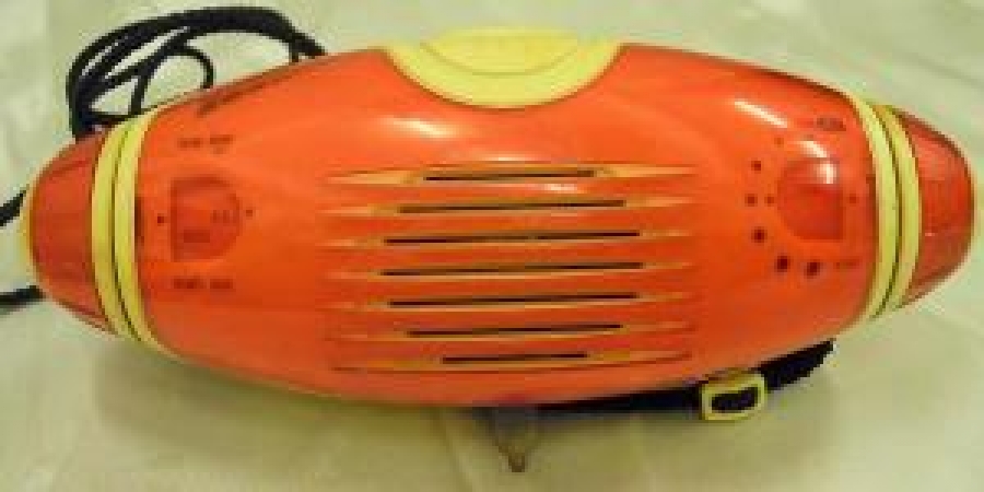 2 DALGA BEYZBOL TOPU ŞEKLİNDE TASARLANMIŞ TRANSİSTÖRLÜ PİLLİ RADYO 