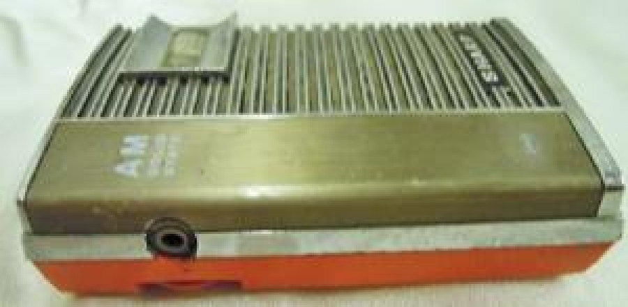 A M SOLID STATE SHARP PİLLİ CEP RADYO 