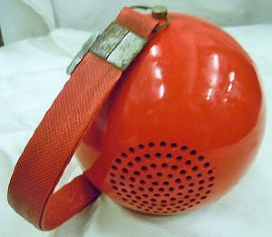  MEGATONE AM LİGHT UP RADIO  BRITISH DESIGN REG.NO. 962729 HONG KONG PİLLİ KÜRE RADYO 