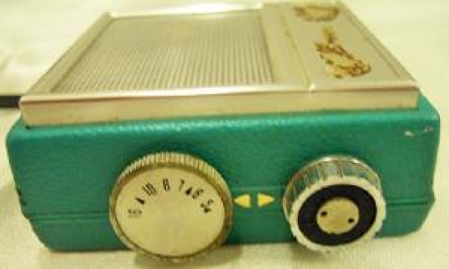 EIGHT TRANSISTOR HONG KONG PİLLİ CEP RADYO 