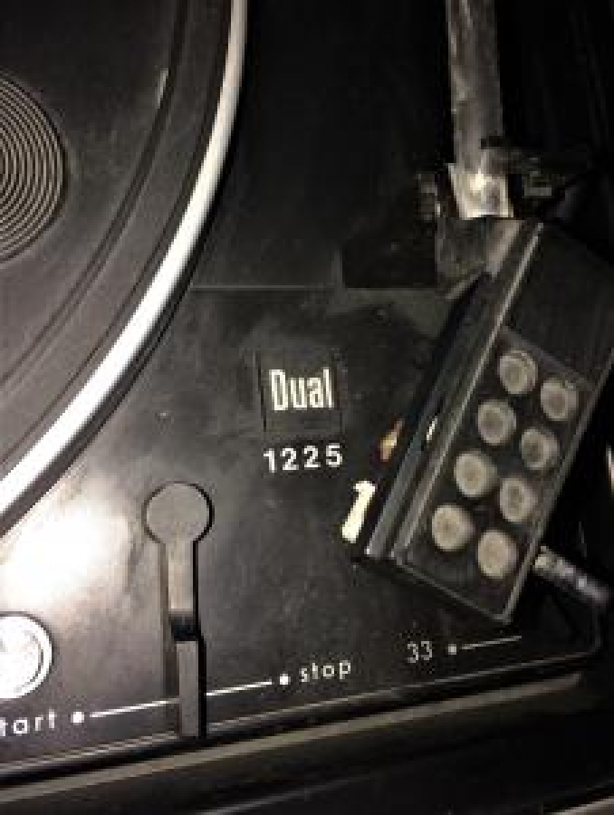 GRUNDIG STUDİO 3010 STEREO DUAL 1225 PİKAP ORJİNAL HÖPÖRLER SİSTEMLİ MÜZİK SETİ RADYO PİKAP TEYP 