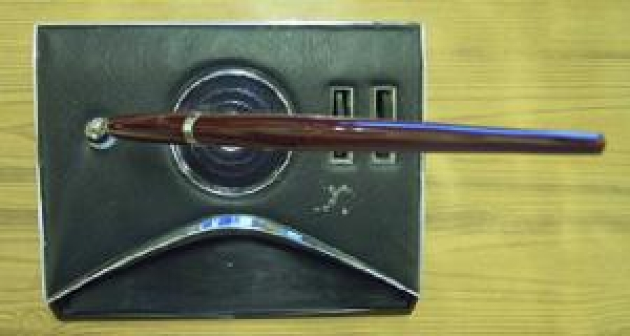 MASA ÜZERİ KALEMLİ RADYO POSS TRADE MARK REG. U.S. PARTT. OFF.ISSUED. 