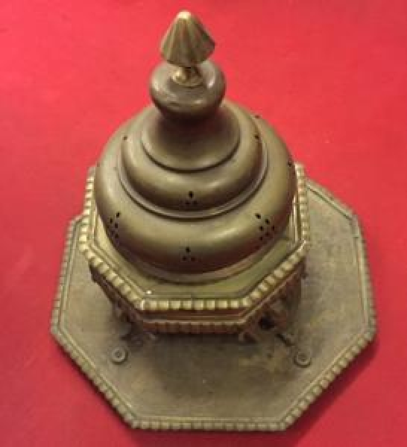 KAPAKLI MANGAL TAM TAKIM OSMANLI SÜLEYMANİYE İŞİ PİRİNÇ KOMPLE EL İŞÇİLİKLİ ORJİNAL YEDİ KÖŞELİ PİRİNC TEPSİLİ KONAK İŞİ  MANGAL 