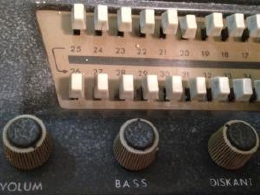 RADİONETTE AF 1 MİNİ JUKE BOX 25 PLAK 50 ŞARKI ÇİFT KAFA 33 45 DEVİR 1965 MODEL 