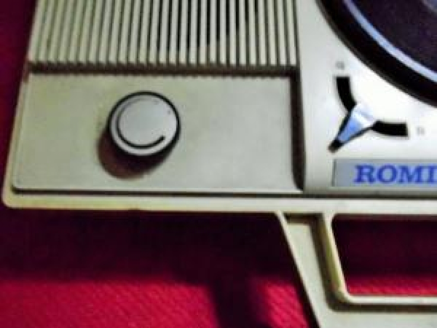 ROMIX PHONOGRAPH MADEL 999 PİKAP CALAR PİLLİ CERYANLI