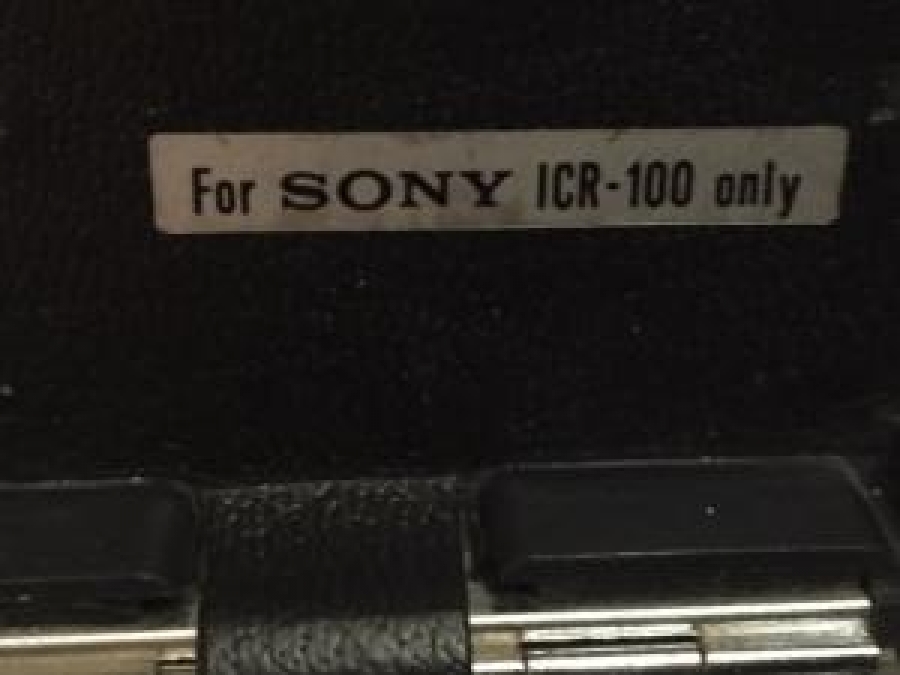 SONY CORPORATİON -100 İNTEGRATED CIRCUIT + 3 TRANSISTOR SONY CORP TOKYO TASCHEN RADYO