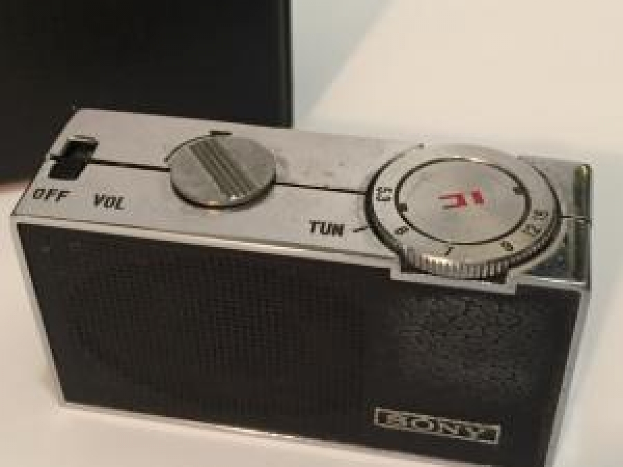 SONY CORPORATİON -100 İNTEGRATED CIRCUIT + 3 TRANSISTOR SONY CORP TOKYO TASCHEN RADYO