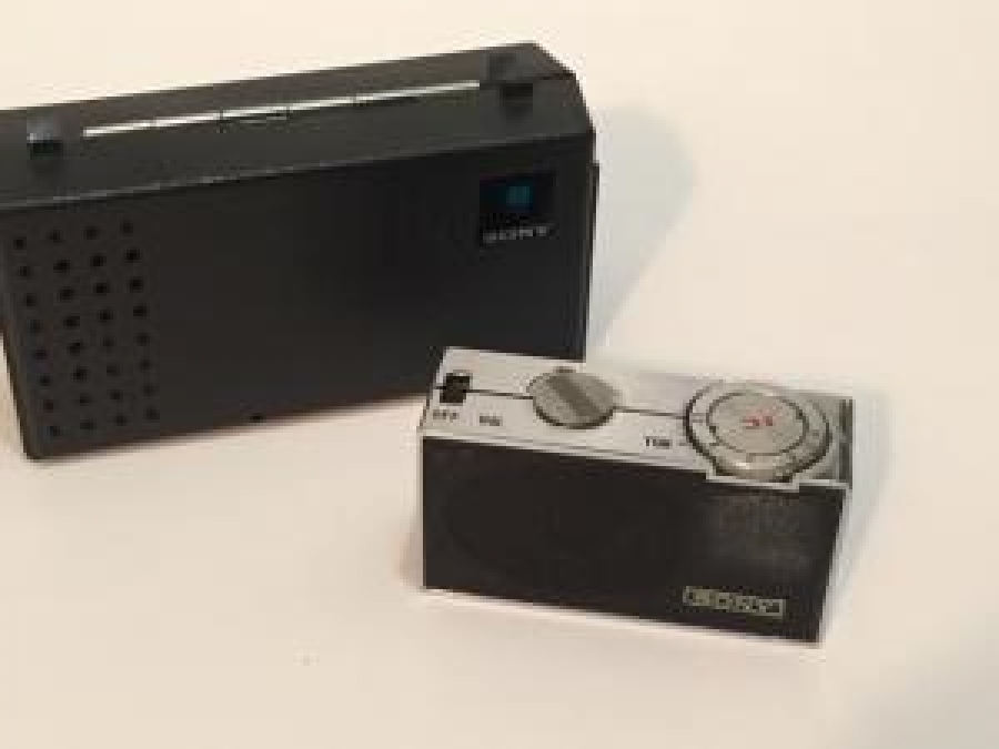 SONY CORPORATİON -100 İNTEGRATED CIRCUIT + 3 TRANSISTOR SONY CORP TOKYO TASCHEN RADYO