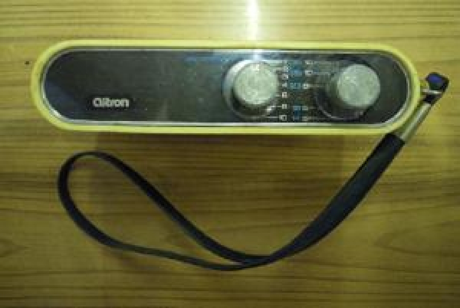 AİTRON AIE-1241 MW RADYO BRİTİSH 1970 HON KONG PİLLİ CEP RADYO 