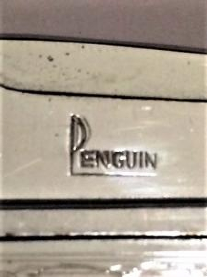 ALARKO YAZILI BENZİNLİ TAŞLI KUTUSUNDA PENGUIN ÇAKMAK  