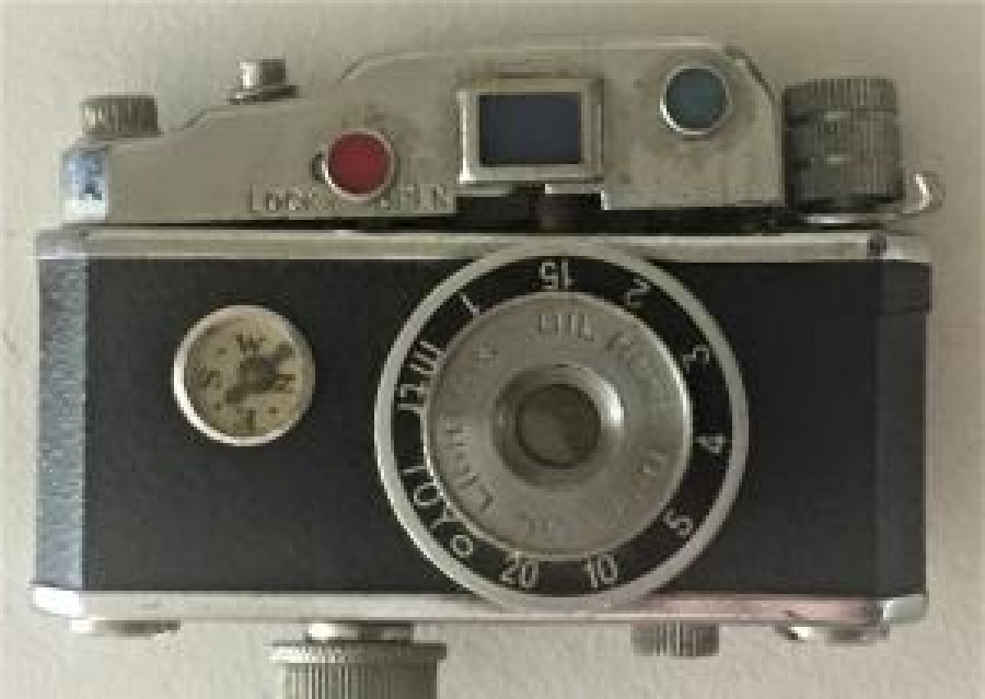 FOTOĞRAF MAKİNASİ ŞEKLİNDE AYAKLI MEKANİK ÇAKMAK PUSULALI NADİR MODEL