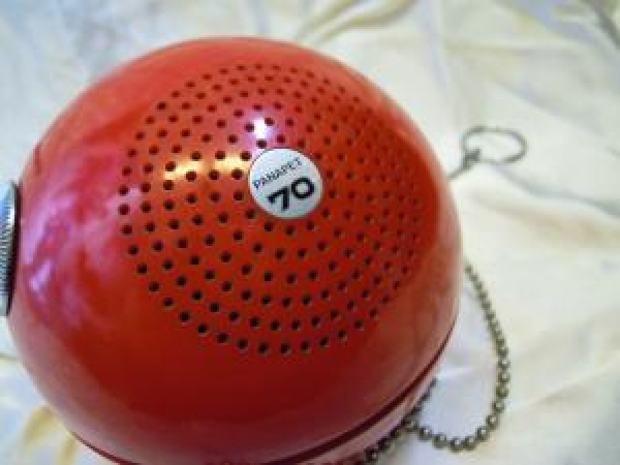 NATIONAL PANASONIC MODEL R - 70 S 6 - TRANSISTOR BATTERY : ( NATIONAL UM - 3 X2 OR EQUIVALENT) 3 V 