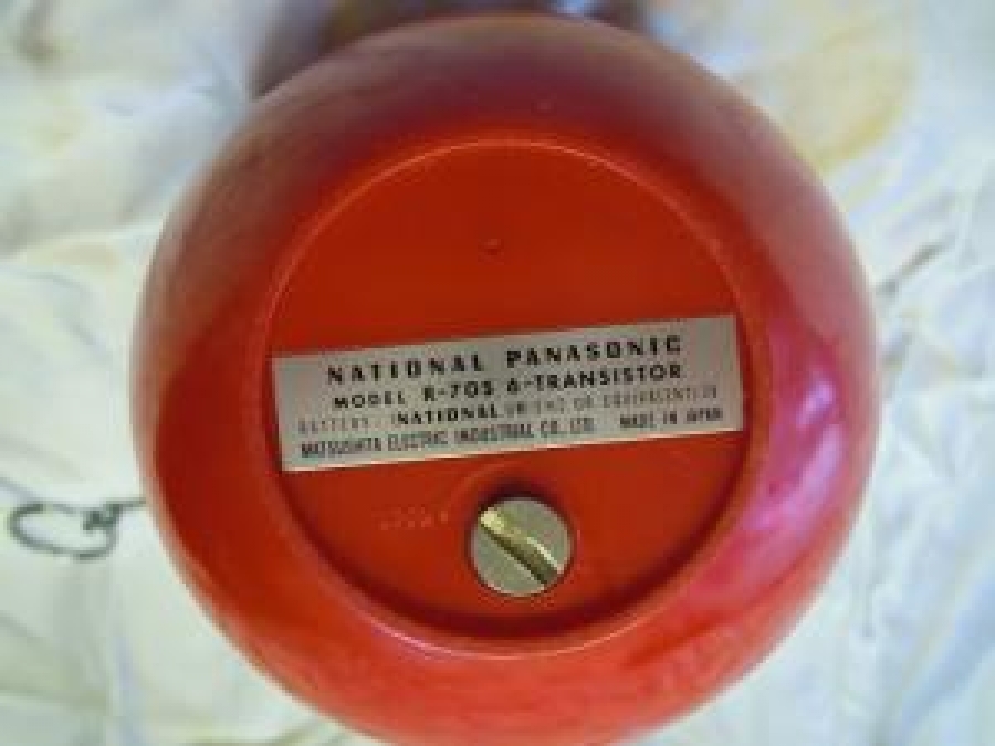 NATIONAL PANASONIC MODEL R - 70 S 6 - TRANSISTOR BATTERY : ( NATIONAL UM - 3 X2 OR EQUIVALENT) 3 V 