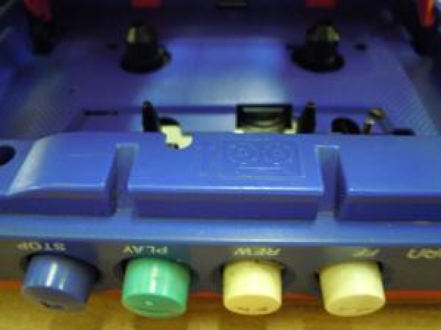 SONY WM - F3010 SONY AUTOMATIC VOLUME LIMITER SYSTEM RADIO CASSETTE PLAYER 