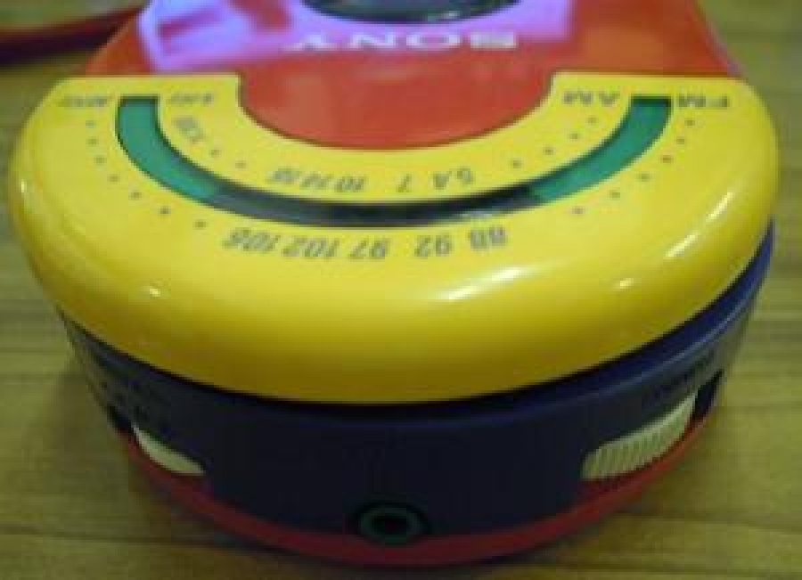 SONY WM - F3010 SONY AUTOMATIC VOLUME LIMITER SYSTEM RADIO CASSETTE PLAYER 