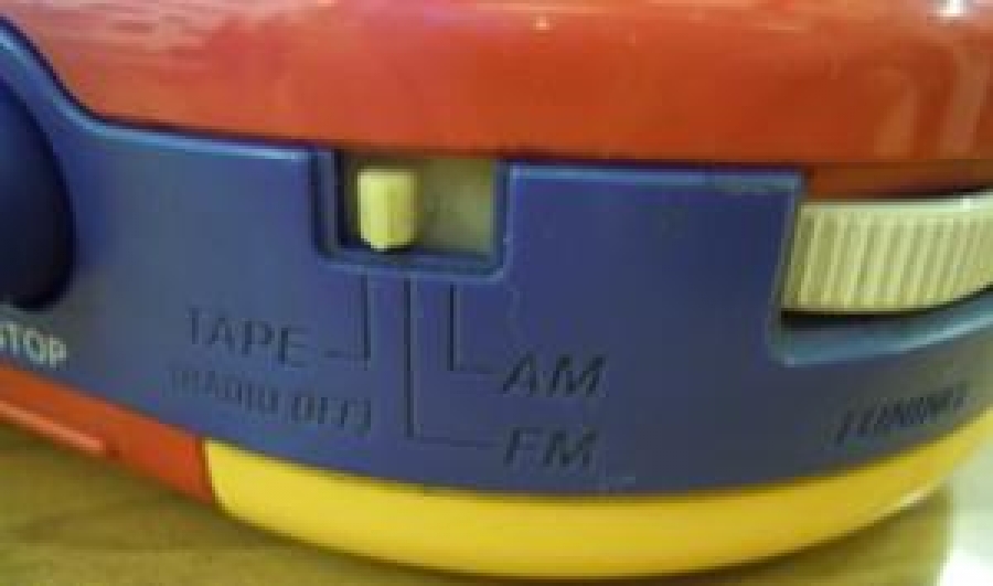 SONY WM - F3010 SONY AUTOMATIC VOLUME LIMITER SYSTEM RADIO CASSETTE PLAYER 