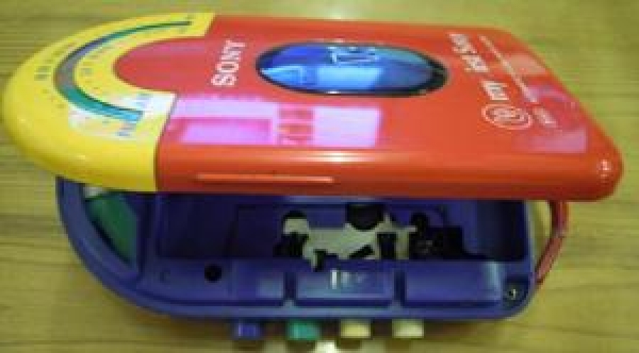 SONY WM - F3010 SONY AUTOMATIC VOLUME LIMITER SYSTEM RADIO CASSETTE PLAYER 