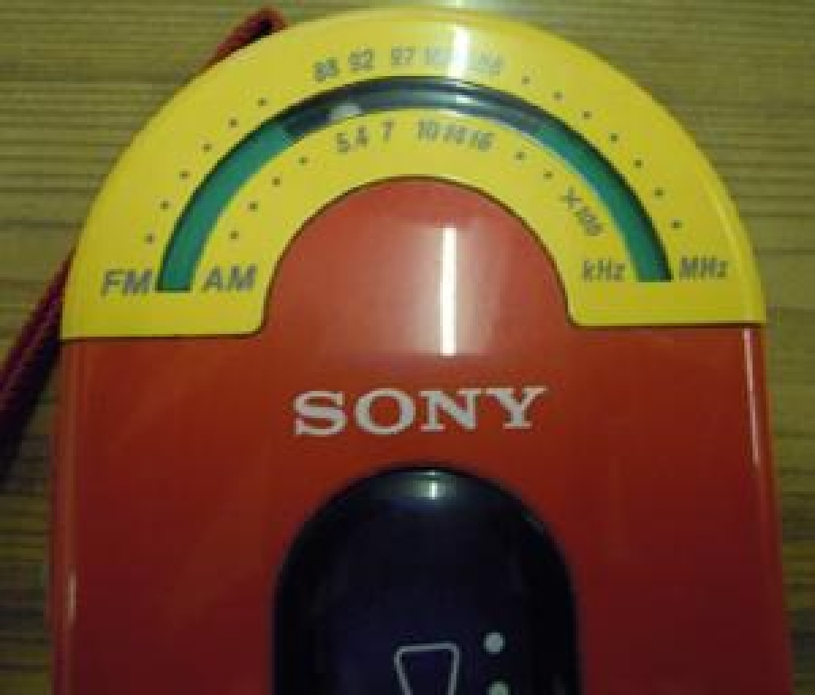 SONY WM - F3010 SONY AUTOMATIC VOLUME LIMITER SYSTEM RADIO CASSETTE PLAYER 