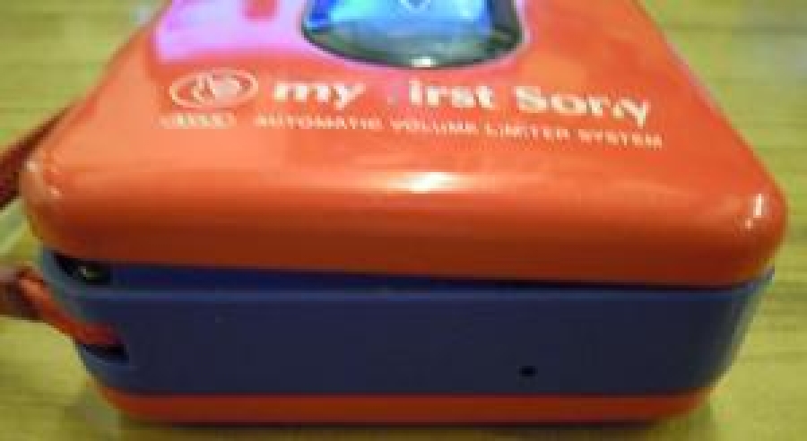 SONY WM - F3010 SONY AUTOMATIC VOLUME LIMITER SYSTEM RADIO CASSETTE PLAYER 